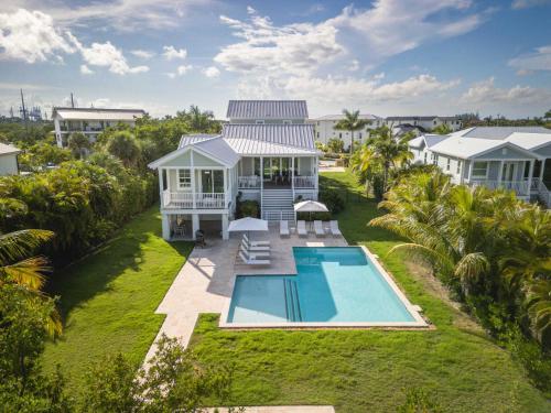 Mirador House -Pool & Dock! – khách sạn tại Stock Islan