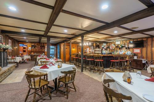 مطعم, Cascade Inn in Lake Placid City Center