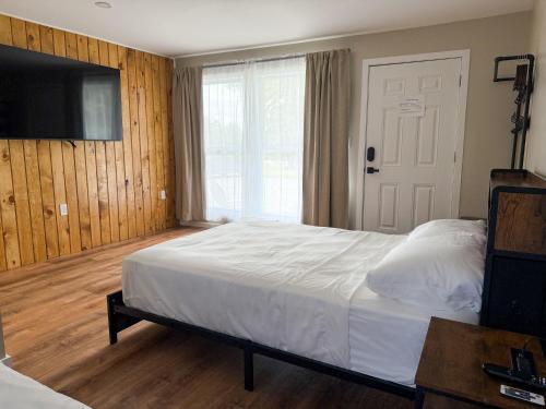 Cascade Inn in Lake Placid City Center