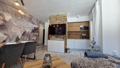 2 bedrooms, 3 beds
