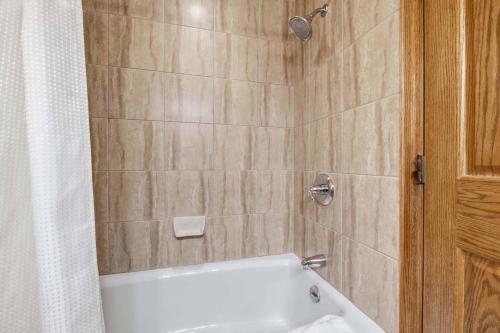 Lodge Tower 594 Two Bedroom Residence - Apartment - Vail