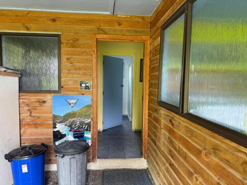 Freestone off-grid cabin in มานาปัวริ