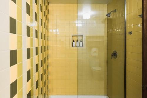 La Vista Motel - image 5