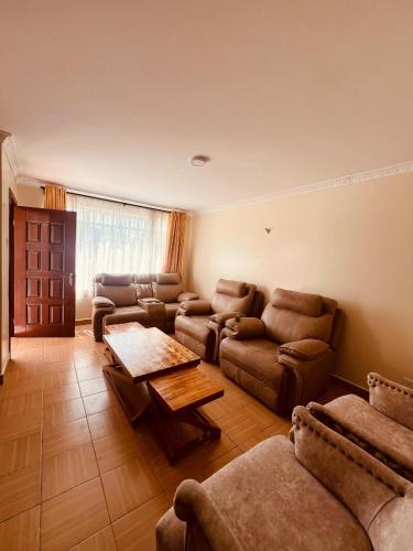 Cleo Luxe Villa , Spacious 4-Bedroom Maisonette in Sabaki Near SGR & JKIA in Athi River