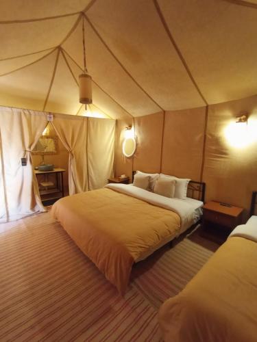 3 twin beds