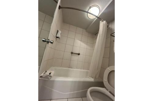 Suite Dreams Hotel - image 6