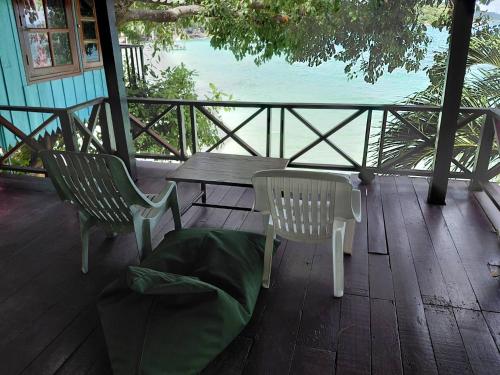 Koh Samed Lungdam Hutbeach เกาะเสม็ดลุงดำฮัทบีช in 奧田恩