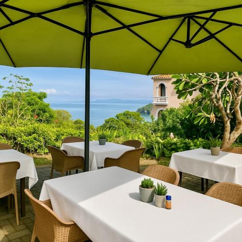 Mi Zaru Sea View Hotel Free Park Tour & Breakfast in Quepos