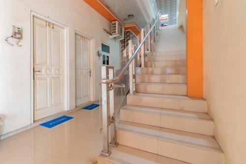 Urbanview Hotel Rifal Home Tegal - 숙소 외관