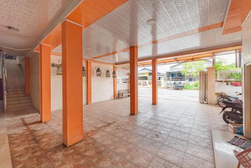 Urbanview Hotel Rifal Home Tegal