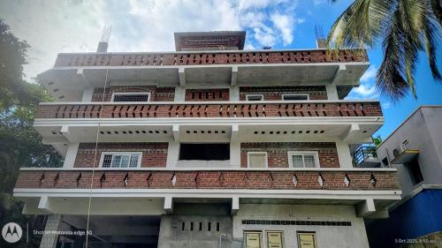 FIVE FALLS RAMANA VILLA in Courtallam