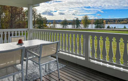 2 Bedroom Awesome Home In Svanskog