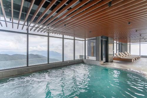 Swimming pool, Antara Genting by COBNB near Clinic Genting