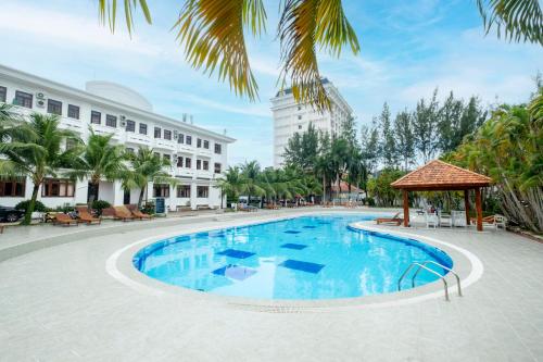Swimmingpool, HAWAII RESORT PHU QUOC in Insel Phu Quoc
