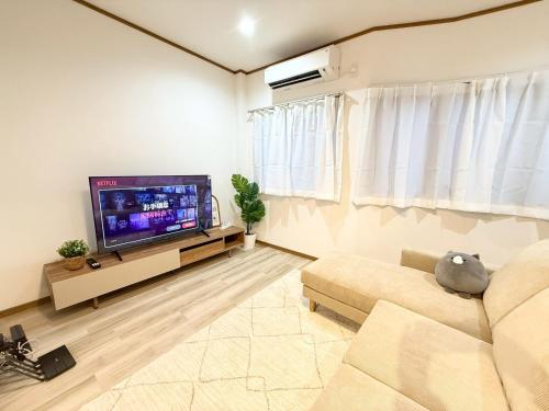 2025全新裝潢 一線直達天王寺 梅田 難波 日本橋 奈良 鶴橋車站3分鐘 有車位 喵居鶴橋包棟民宿