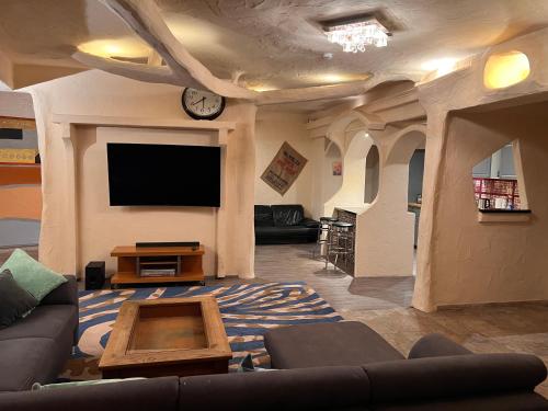 Shared lounge/TV area, Villa Stern bei FFM Viel Platz und eigener Zugang in Nidderau