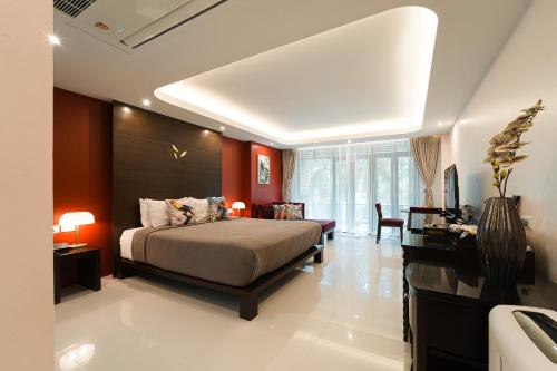 room detail thumbnail 1