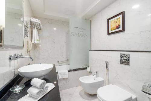 room detail thumbnail 2