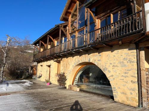 Chalet d exception ensoleillé, vue grandiose (Chalet d exception ensoleille, vue grandiose) in 法康的巴斯尼亞