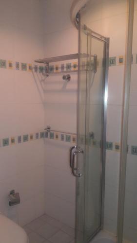 Bathroom, Rose Garden Hotel in Al Zahra