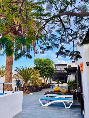 Villa Mare Bella Chao sea view private heated solar pool AC 4