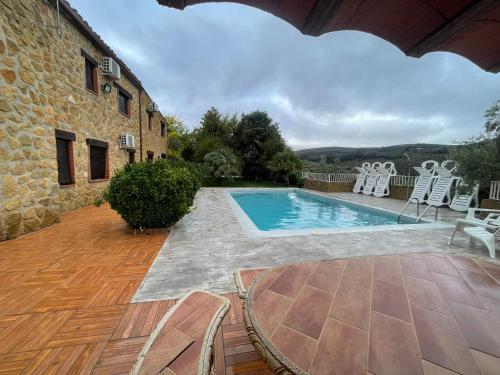 Swimming pool, Casa Rural Huerta Del Cura in Fuente de las Monjas