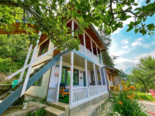 Skats, Euphoria - Hostel & Cafe Shangarh in Shangarh