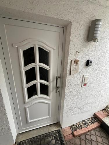Ferienwohnung Nähe Autobahn Ruhige Lage für Familien & Monteure (Ferienwohnung Nahe Autobahn Ruhige Lage fur Familien & Monteure) in 埃羅爾茨海姆