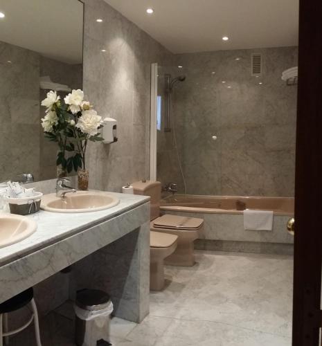 Hotel San Polo - image 12