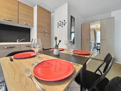 Studio serein, RER 5mn,Paris en 15mn,commerces 3mn in Nogent-sur-Marne