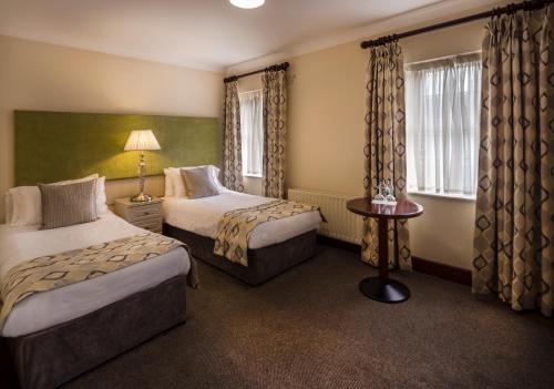 Breffni Arms Hotel - image 5