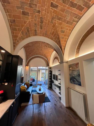 Chic Florence Retreat City Gem