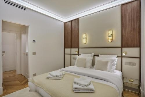Apartment Matignon St Honore by Studio Prestige - image 13