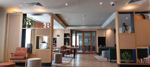 Lobby, B&B HOTEL London Heathrow in Windsor