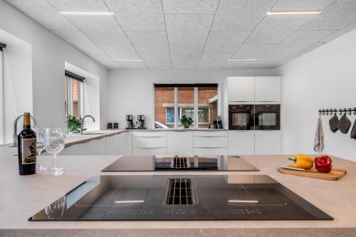 Viesnīcas āriene, Exclusive Pool Houseconference Center With Gymnasium in Vester Jolby