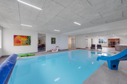 Viesnīcas āriene, Exclusive Pool Houseconference Center With Gymnasium in Vester Jolby