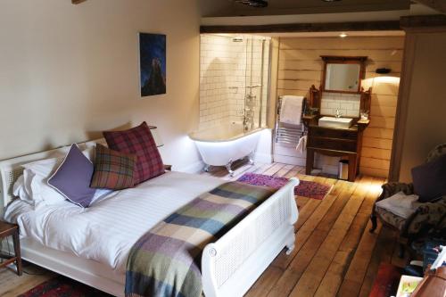 The Cross Keys - image 6