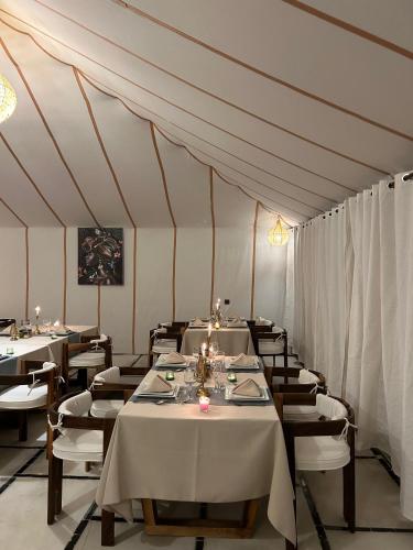 Zahra Desert Luxury Camp in Мерзуга