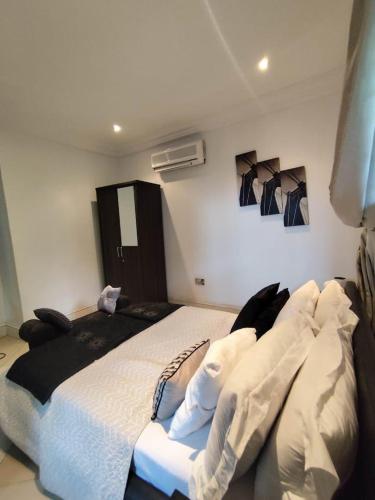 Etikette Homes - Accra