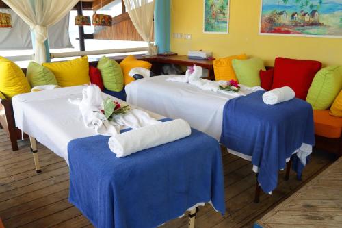 บริการนวด, Negril Palms in เนกริล