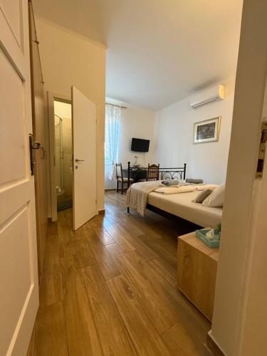 Rooms Lucia, Split (photo 5)