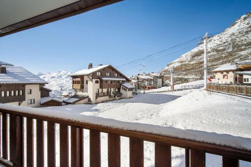 Mountain View Ski-In and Ski-Out Apartment - La Reine Blanche in Val Thorens