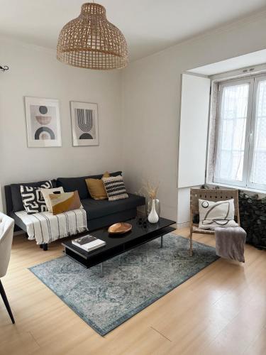 Central Lisbon Apartment in Mouraria, Лиссабон