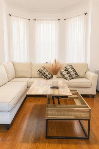 Jersey City Gem Near NYC - 2 Bedroom Apartment – khách sạn tại The Heights