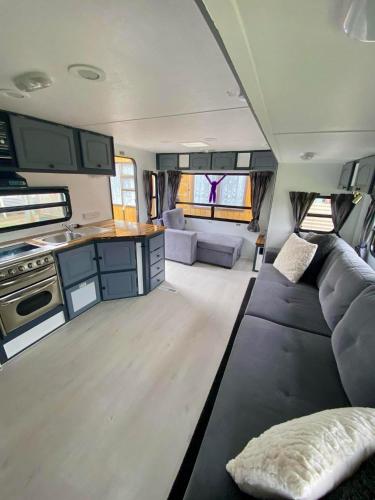 Clamping Caravan in Papaiti