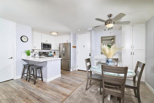 F204 - Cozy Seaview Condo - image 9