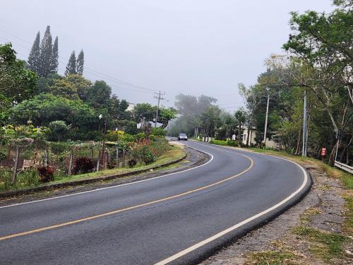 Linda casa con garaje en la majada in Los Naranjos