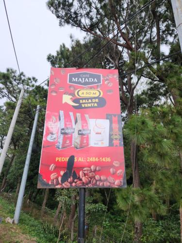 Linda casa con garaje en la majada in Los Naranjos