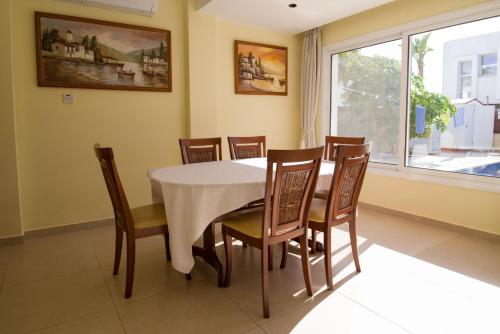 Létesítmények, Carolyn Villa is a Luxury 4-Bedroom Villa with Private Pool in Ayia Napa in Sotira