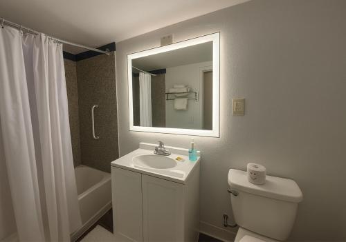 Bathroom, Valley Inn in Phoenix (AZ)